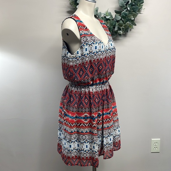 BCX Sleeveless Tribal Aztek Print Dress V-Neck Back Cutout M - Picture 7 of 16